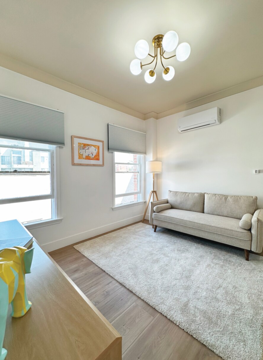 Building Photo - 1445 Tamarind Ave