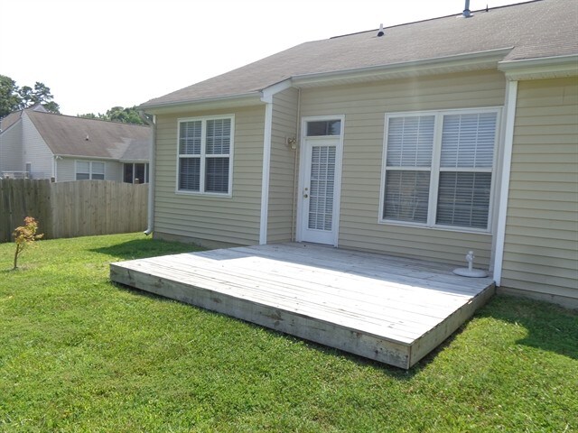 Building Photo - 4614 Sahalee Ln