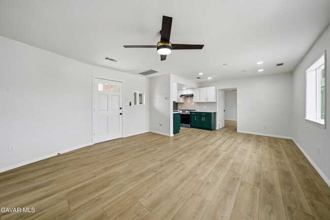 Building Photo - 2059 Shasta St