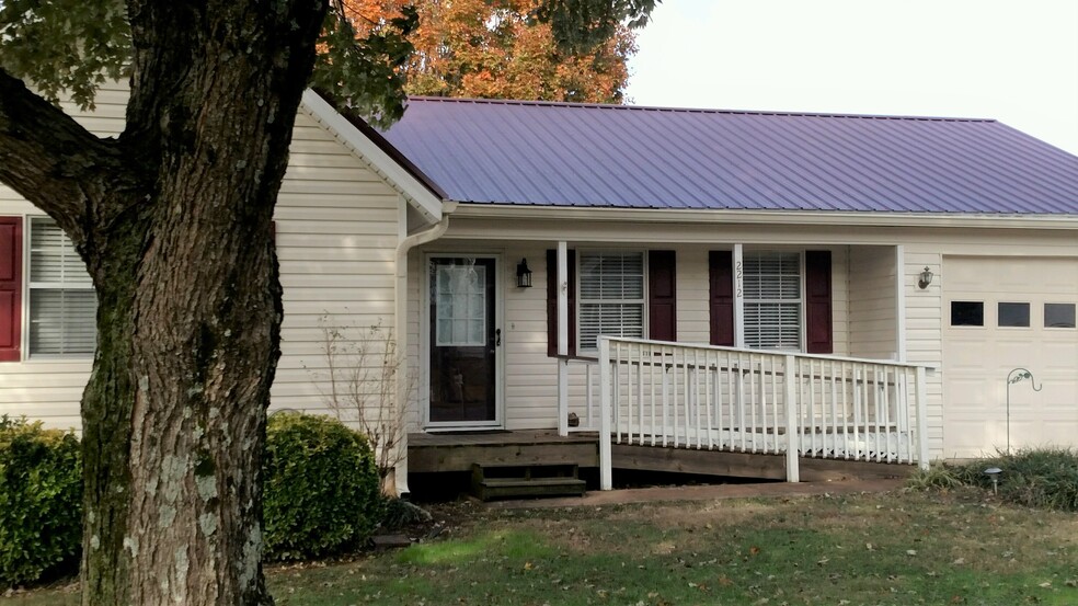 Building Photo - 2212 Southforke Dr SE
