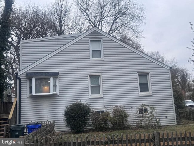 Building Photo - 5031 Huron St