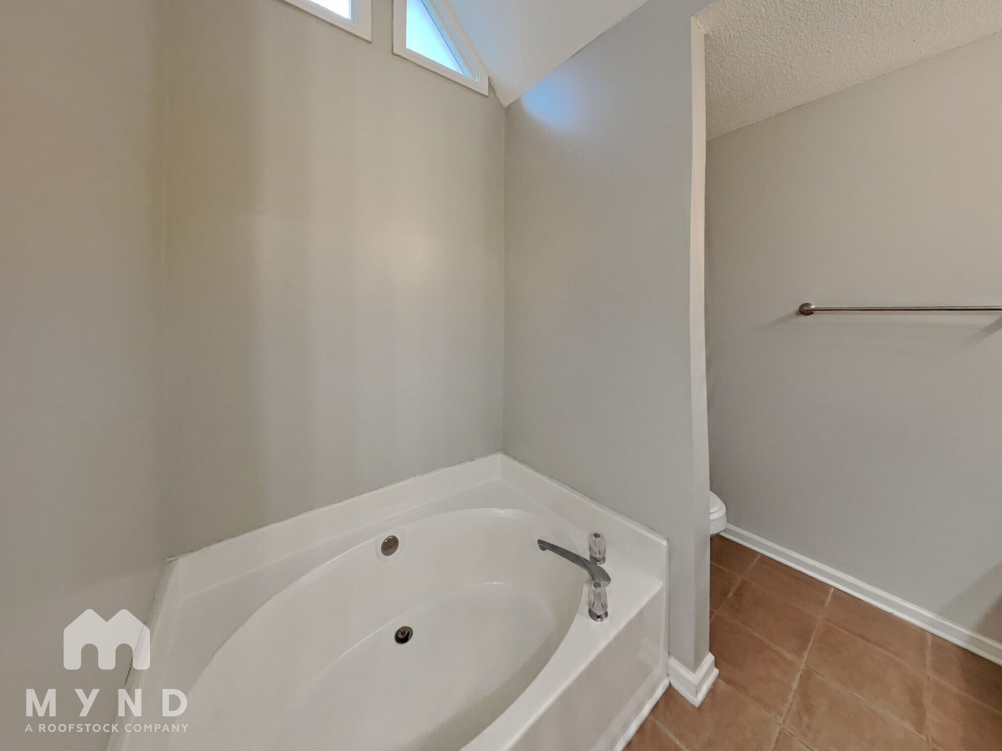 Building Photo - 540 Washington Dr