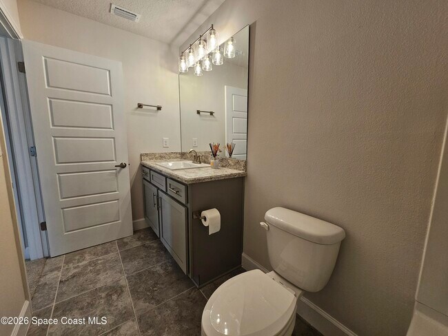 Building Photo - 1109 Canfield Cir