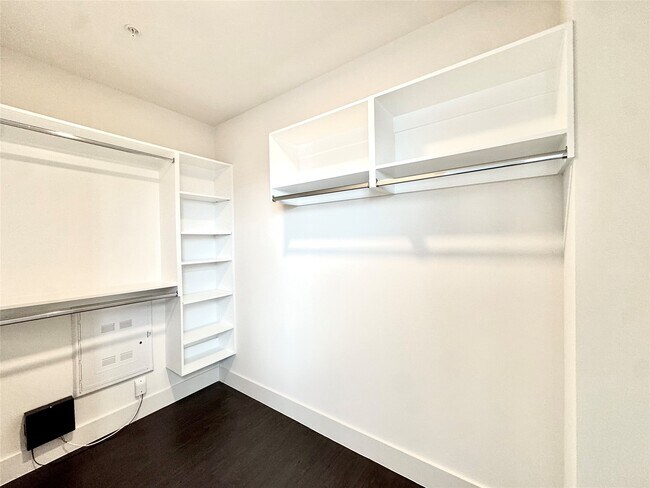 Building Photo - 3120 Smith St