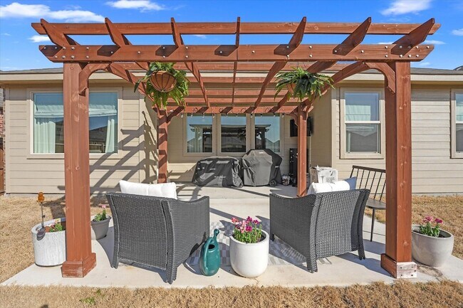 Building Photo - 5028 Waterway Dr