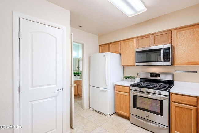 Building Photo - 13611 N Newcastle Dr