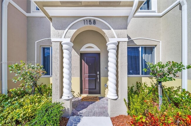 Building Photo - 1158 SE 23rd Ave