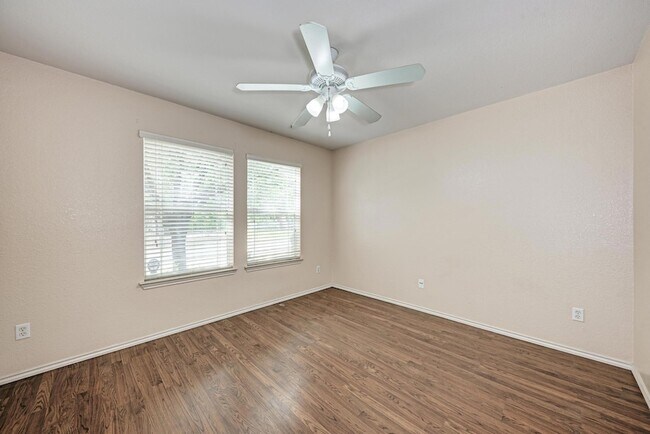 Building Photo - 1508 Big Bend Dr
