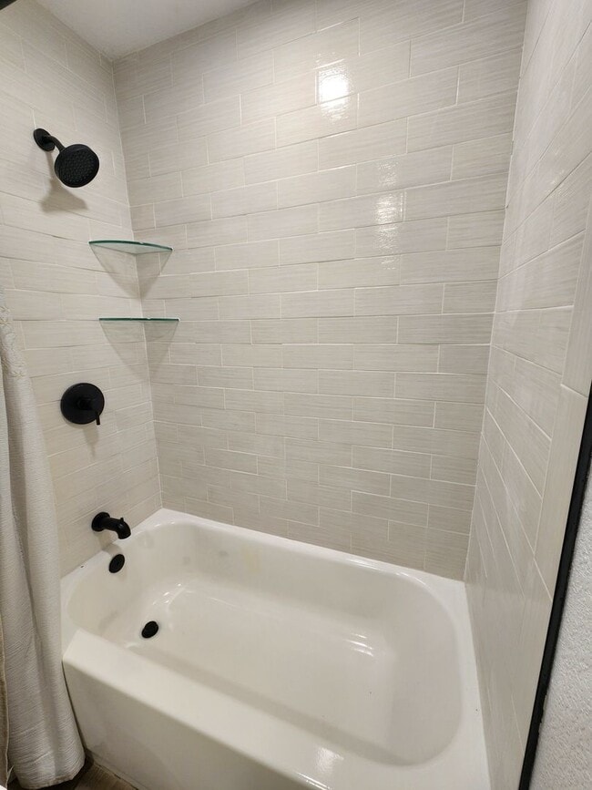 Building Photo - Completely Remodeled 4 Bedroom Ranch in Larrymore Acres