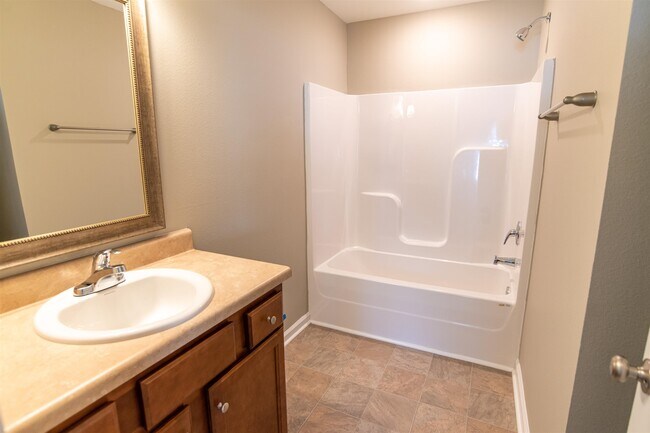 Building Photo - 2200 Del Carmel Way