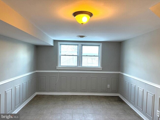 Building Photo - 7419 Farnum St