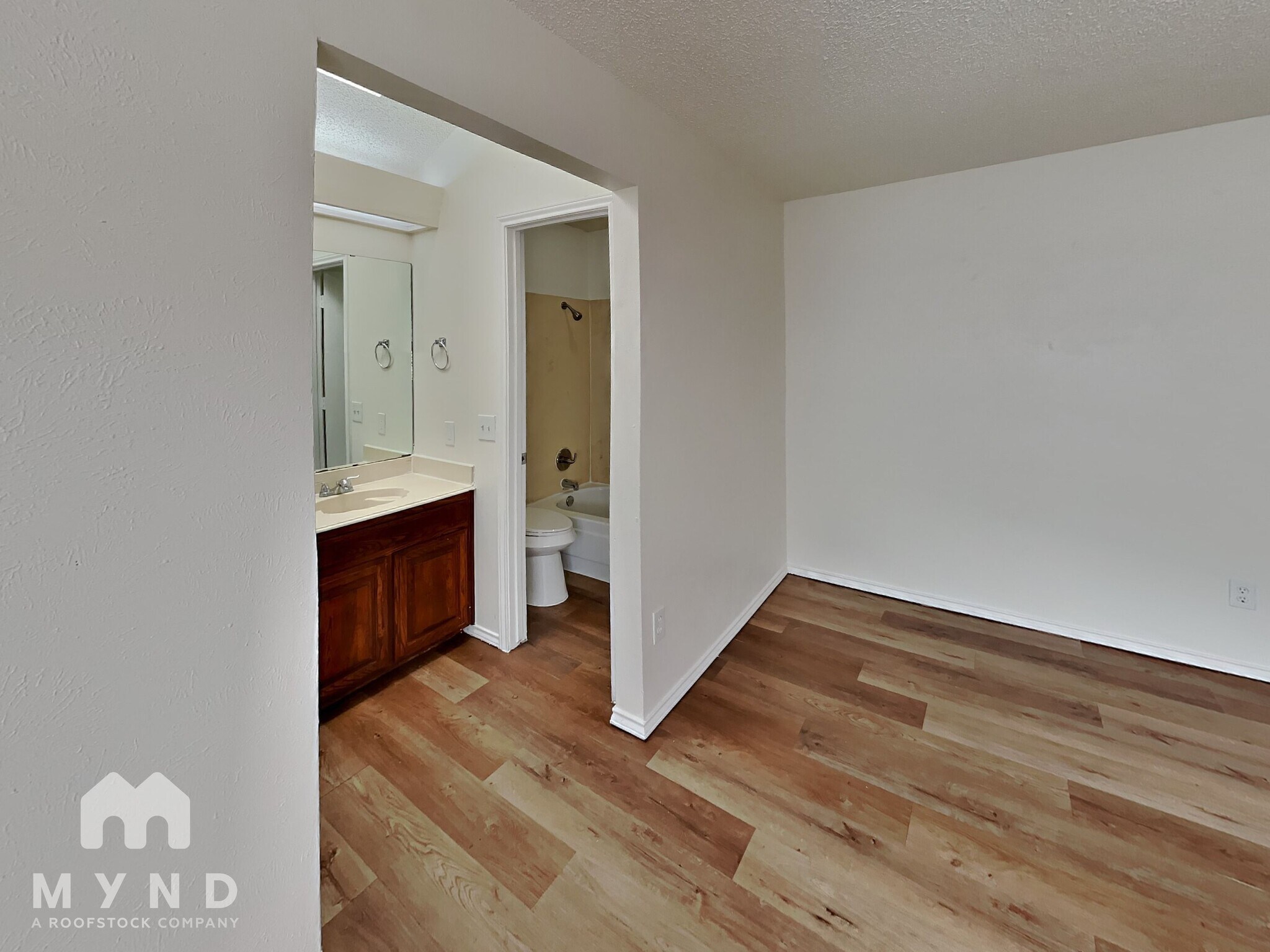 Building Photo - 11903 Garden Terrace Dr