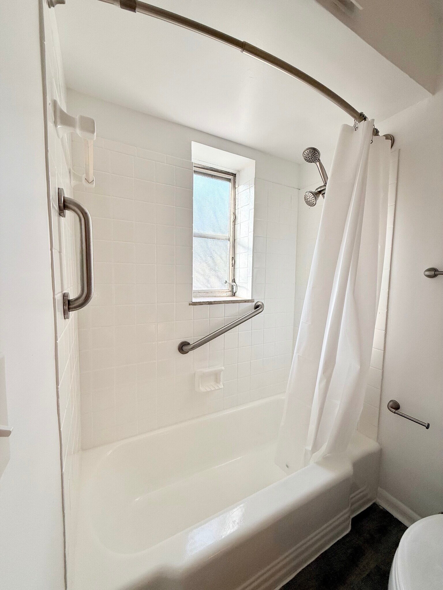 Building Photo - 1783 Ardleigh Rd