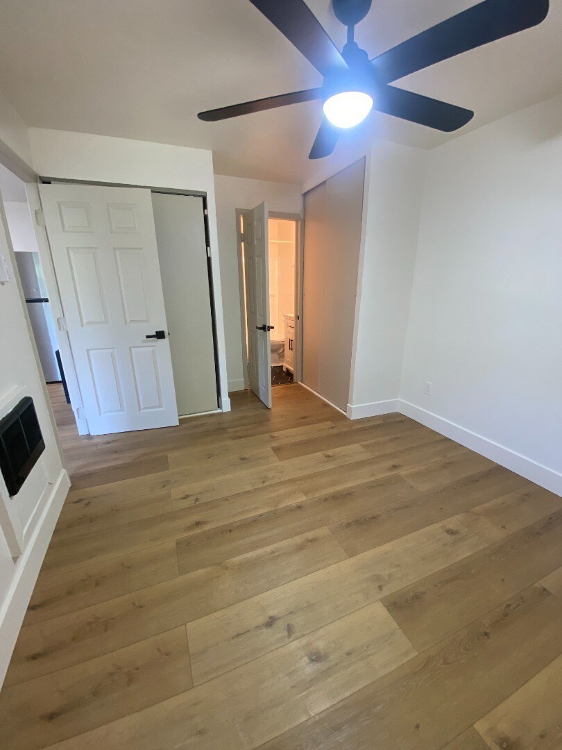 Building Photo - 120 Bellerive Blvd