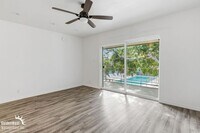 Building Photo - Modern 2Bdm 2Ba Condo in Phoenix Midtown with Pool Views