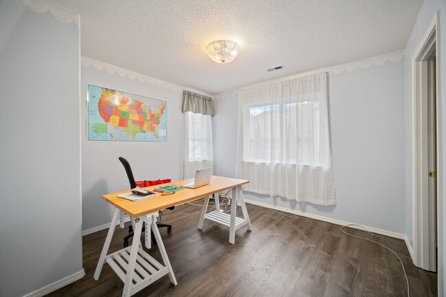 Building Photo - 16044 SE Flavel Dr
