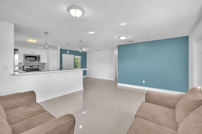 Building Photo - $3,300MONTHLY;17115 NW 12TH CT MIAMI, FL