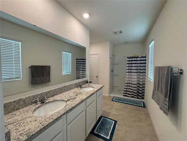 Building Photo - 3715 Botanical Wy