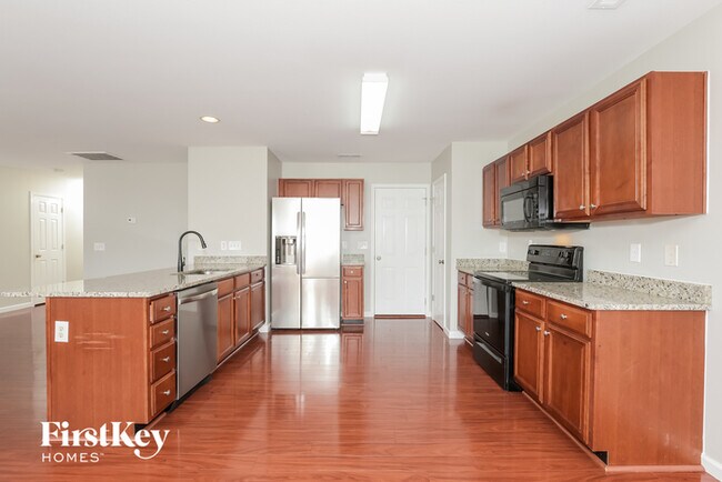 Building Photo - 851 Peachtree Meadows Cir
