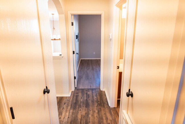 Building Photo - 404 Grisham Dr