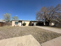 Building Photo - 2 Bed 1 bath