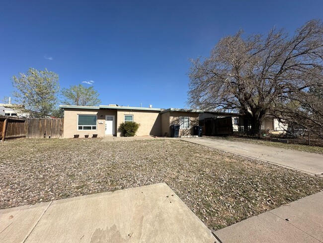 Primary Photo - 2 Bed 1 bath