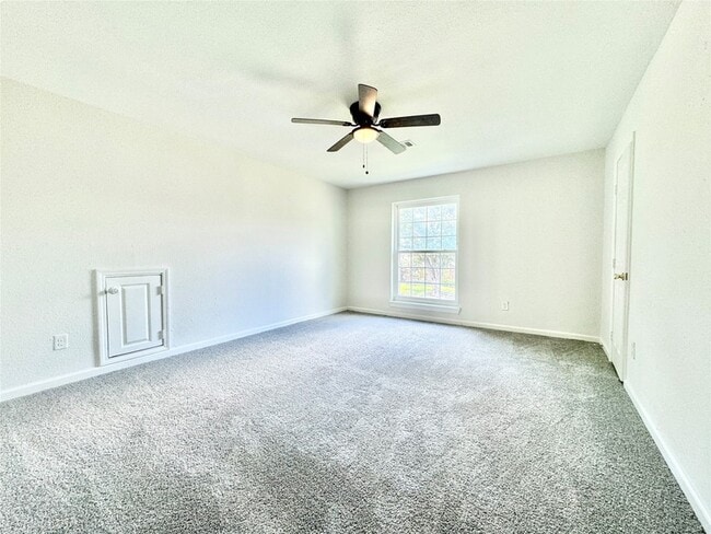 Building Photo - 7914 Oakington Dr