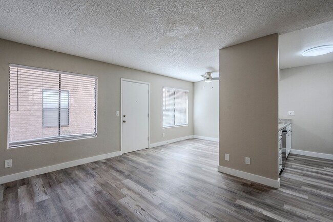 Building Photo - Harbor View Apartments