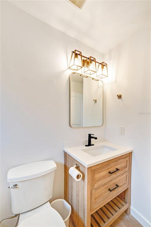 Building Photo - 4413 W Rogers Ave