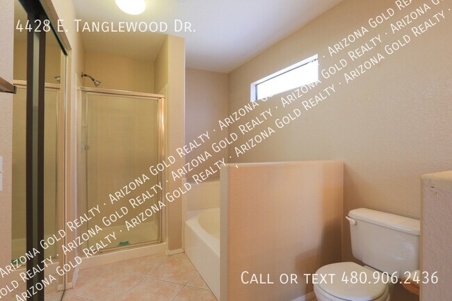 Building Photo - 4428 E Tanglewood Dr