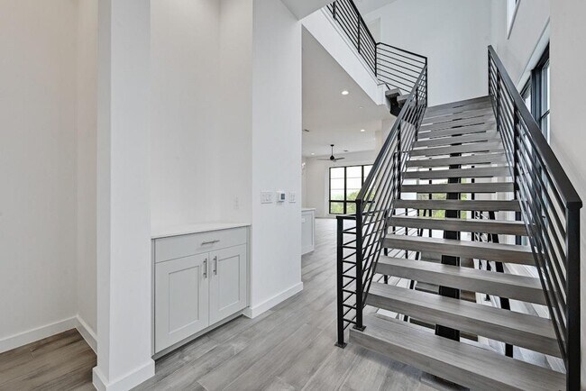 Building Photo - 6805 Adeline Wy