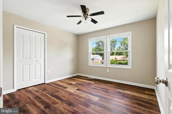 Building Photo - 1307 Farrara Dr