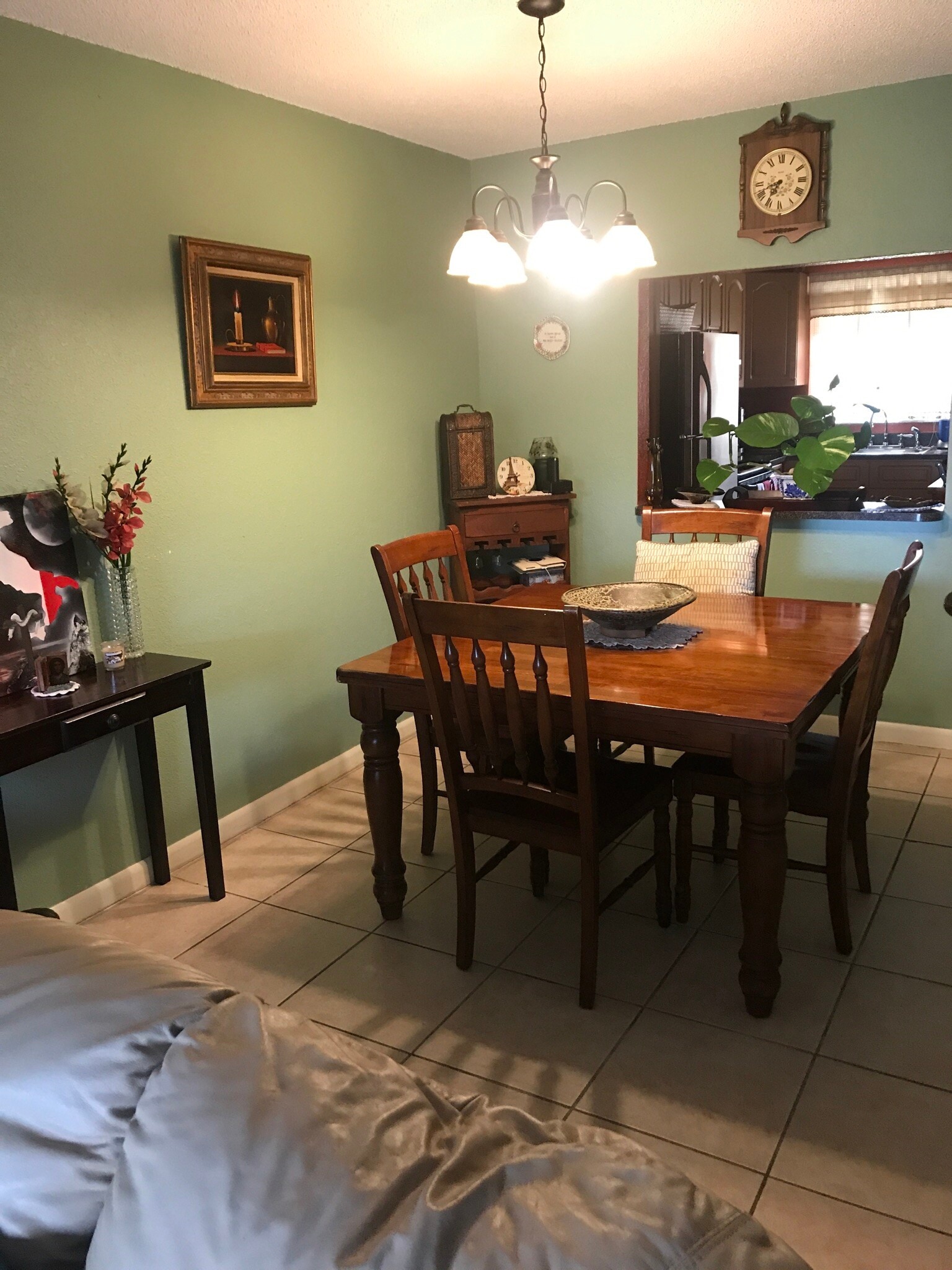 Building Photo - 120 Sparrow Dr