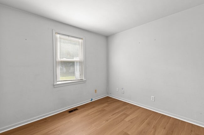Building Photo - 1216 Olive Rd