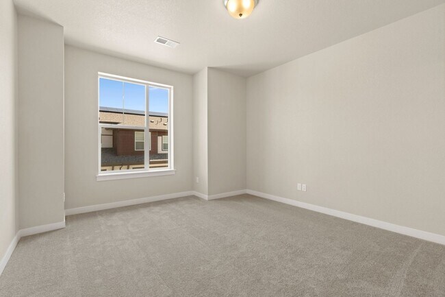 Building Photo - 938 Schlagel St