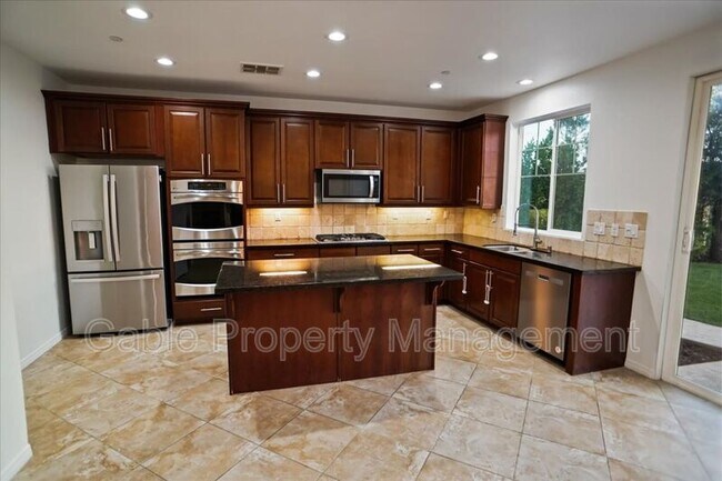 Building Photo - 26631 Millhouse Dr