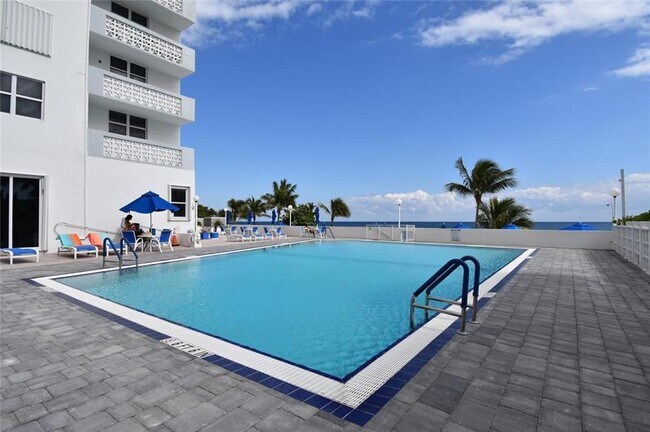 Building Photo - 4250 Galt Ocean Dr