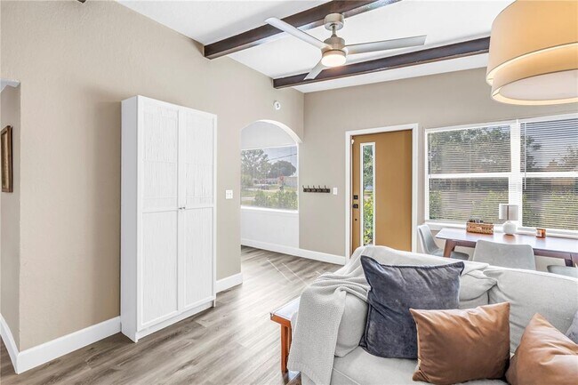 Building Photo - 7599 Meadowlawn Dr N