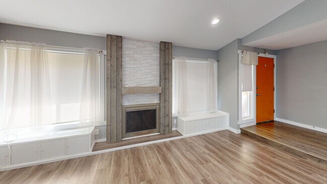 Building Photo - Beautifully Updated 3BR/2BA Single-Family Home in Rancho Cucamonga-Not a single step!