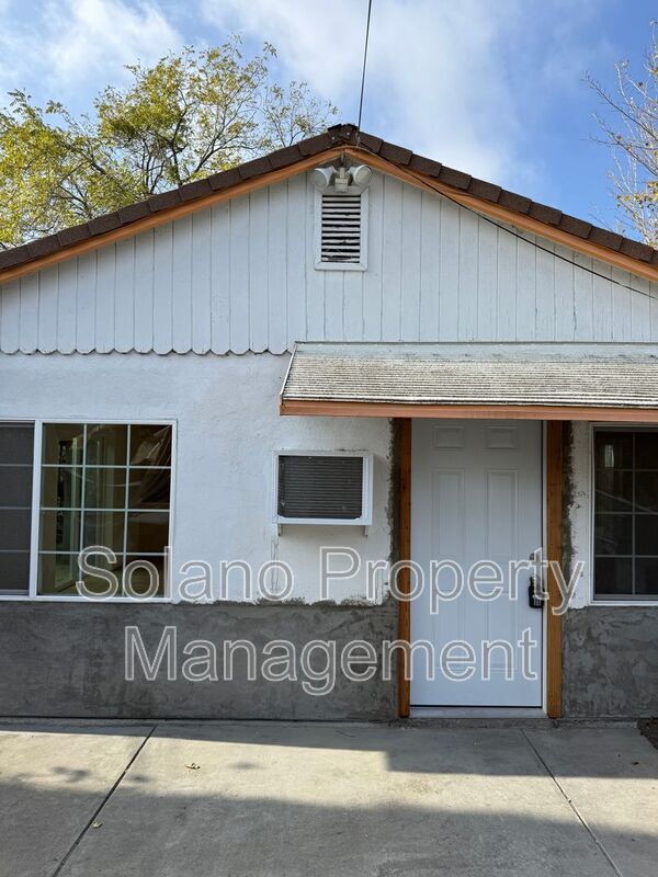 Building Photo - 4479 Walters Rd