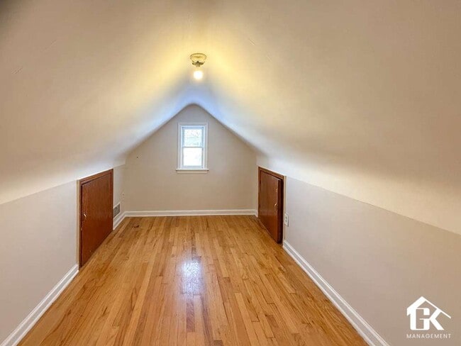 Building Photo - 13581 Penrod St