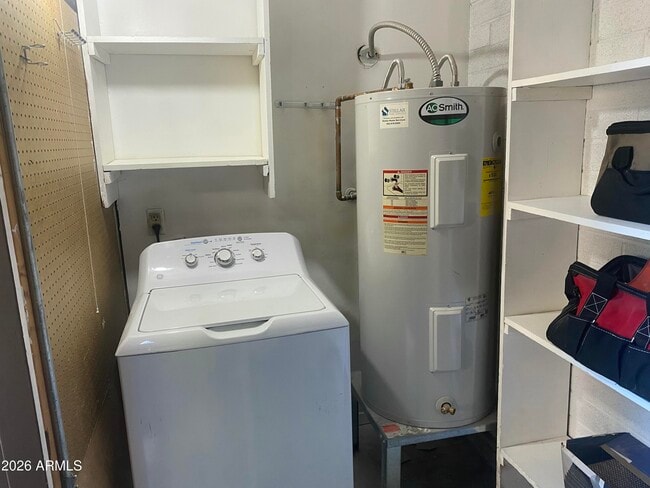 Building Photo - 8063 E Glenrosa Ave