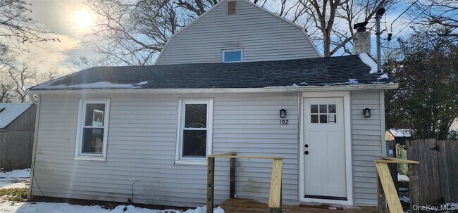Building Photo - 192 Cypress Dr