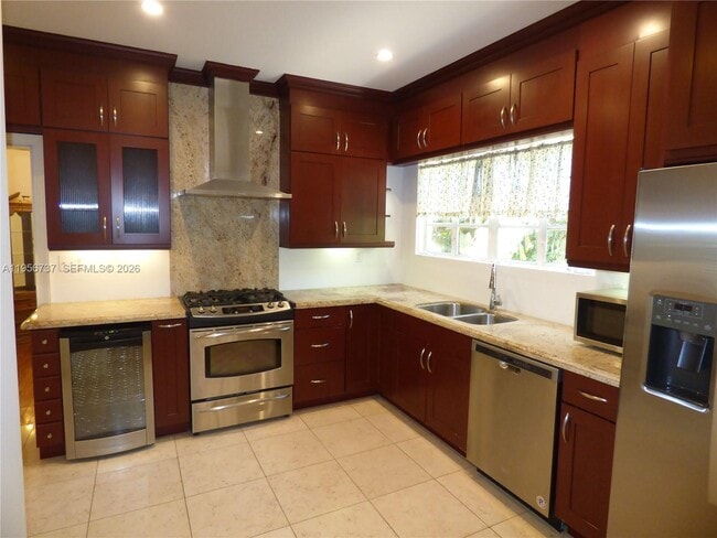 Building Photo - 409 Marmore Ave