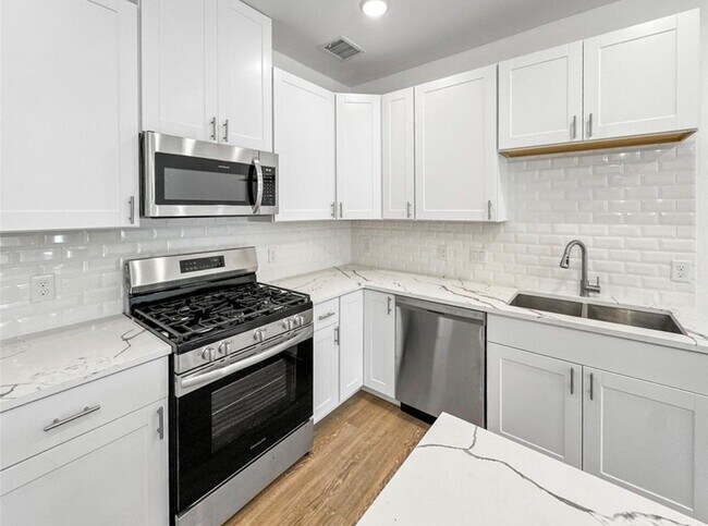 Building Photo - 8141 Jeffery St