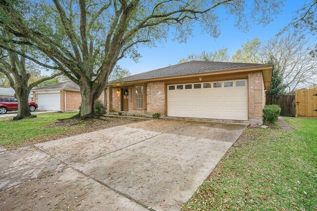 Building Photo - 17306 Fife Ln
