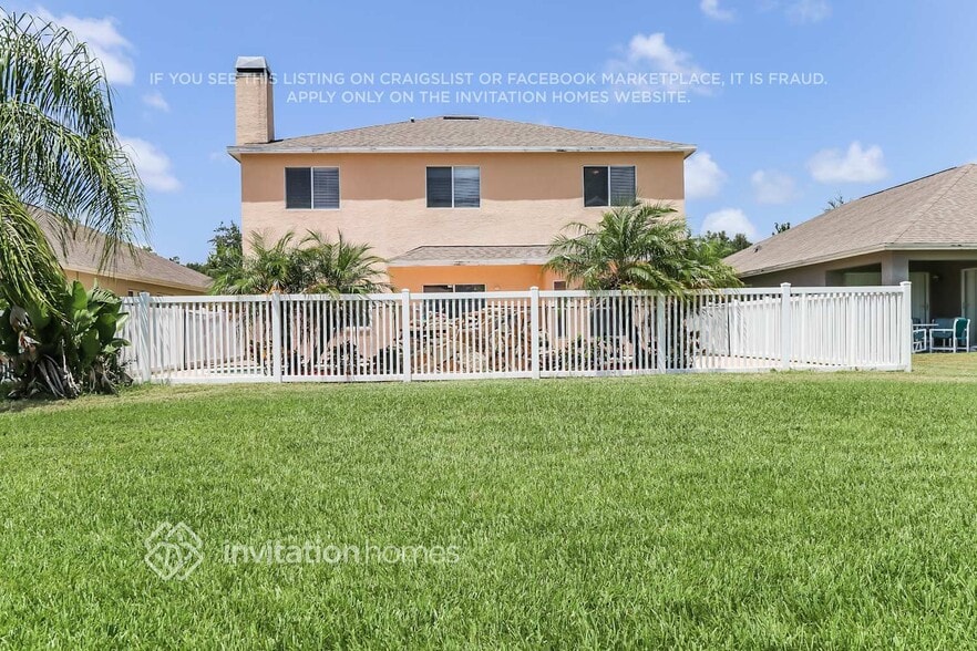 Building Photo - 401 Ventura Dr