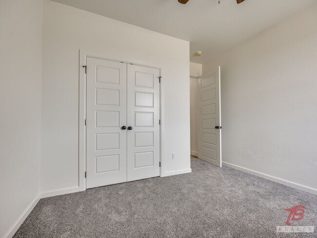 Building Photo - 1321 Chisholm Trail