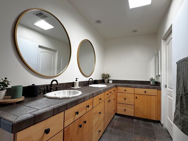 Building Photo - COMING SOON!! GORGEOUS 2 Bed 2 Bath Home in BERMUDA DUNES!