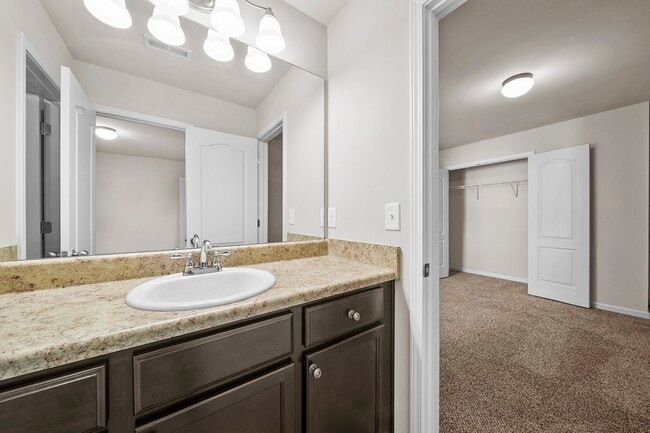 Building Photo - 232 Bobbie Way